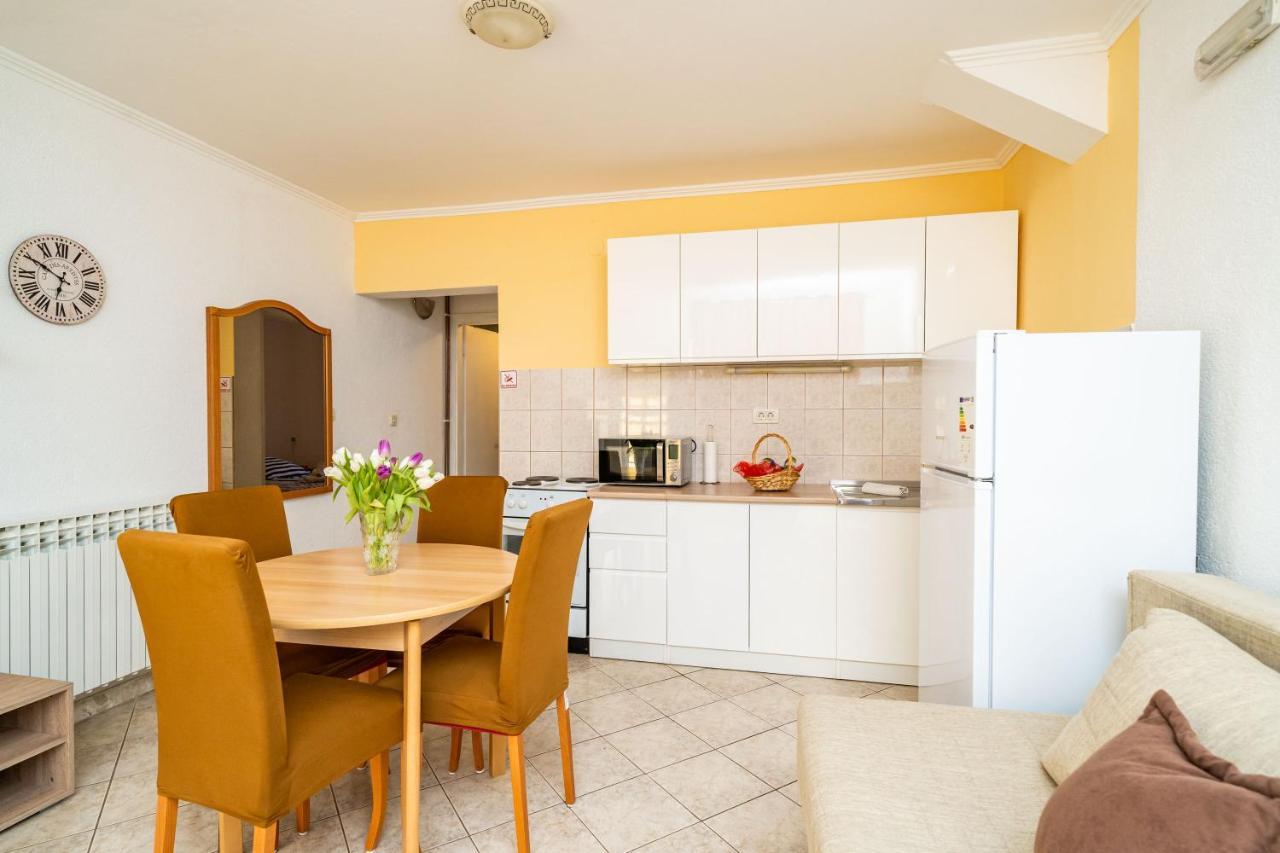 Apartmani Niki Zvekovica 챠브타트 외부 사진