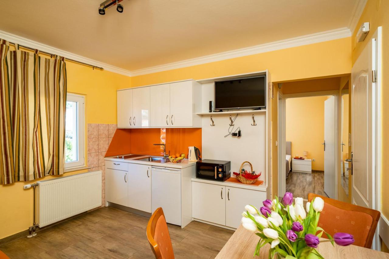 Apartmani Niki Zvekovica 챠브타트 외부 사진