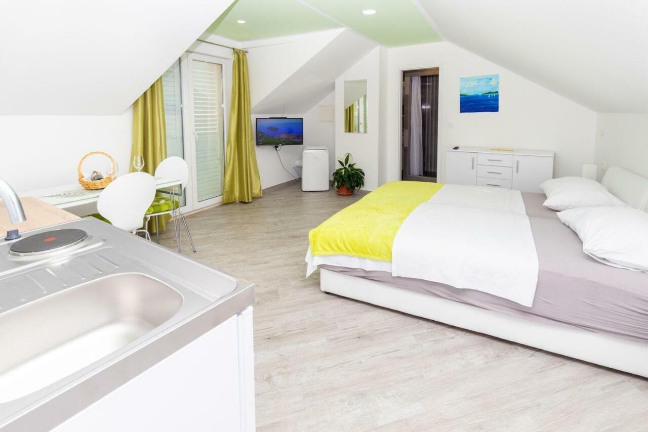 Apartmani Niki Zvekovica 챠브타트 외부 사진